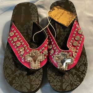 Women’s western style flip flops Rustic Coutures NWT